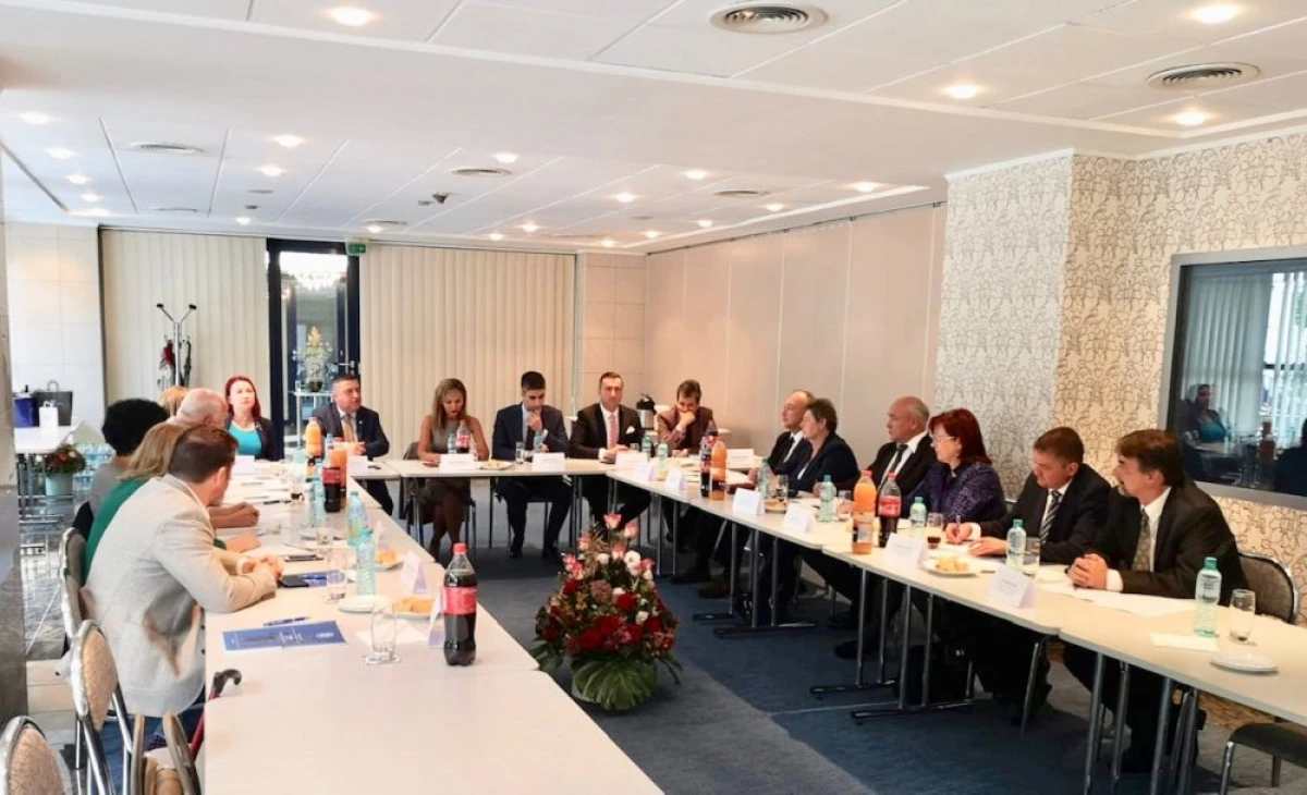 Întâlnire transfrontalieră a procurorilor din România şi Ungaria