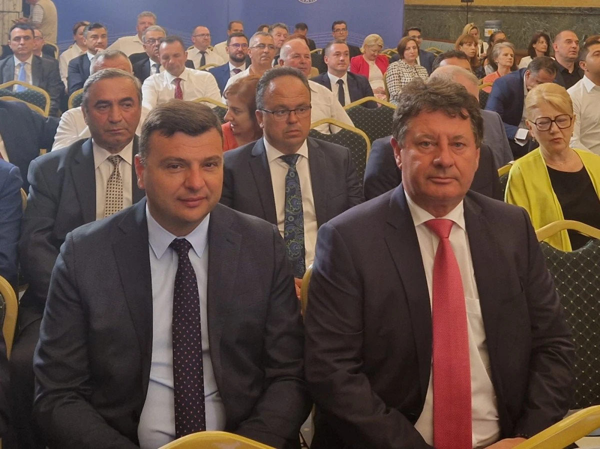 Întâlniri de lucru la CJA, pentru cele cinci tronsoane de drum din nordul județului
