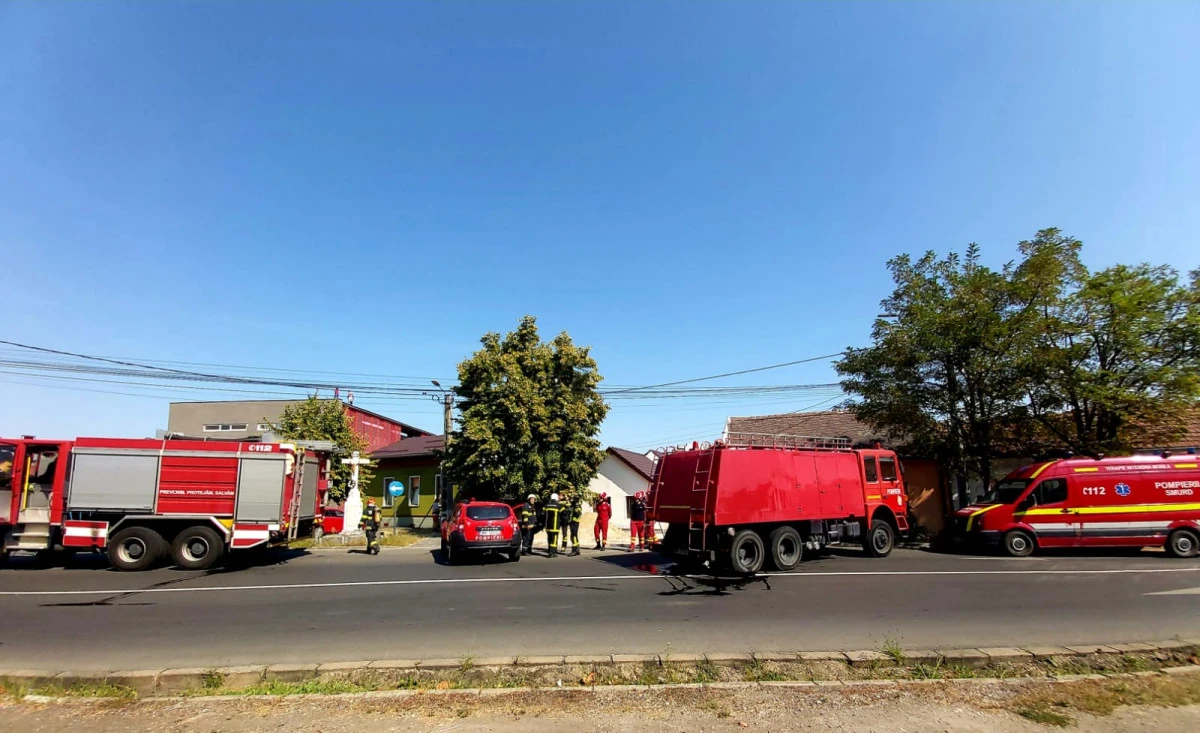 Intervenţia pompierilor la copilul înecat din Arad, îngreunată de un apel fals la 112