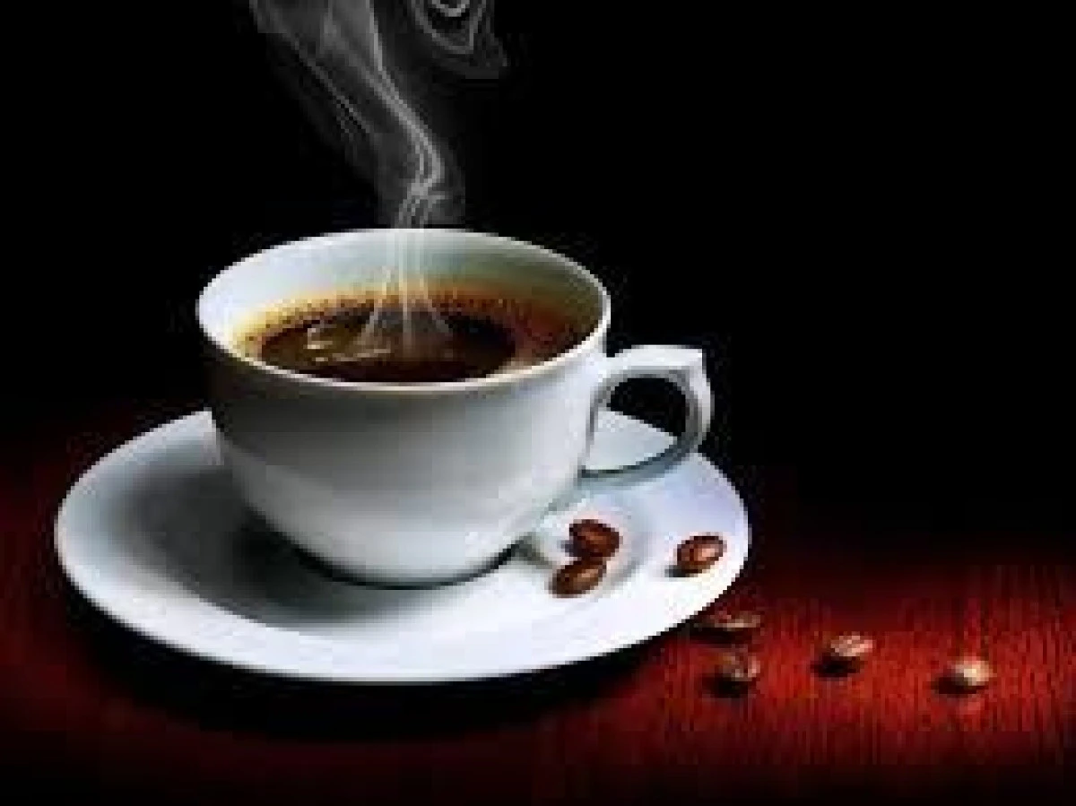 ÎNTRE CE ORE NU E BINE SĂ BEM CAFEA