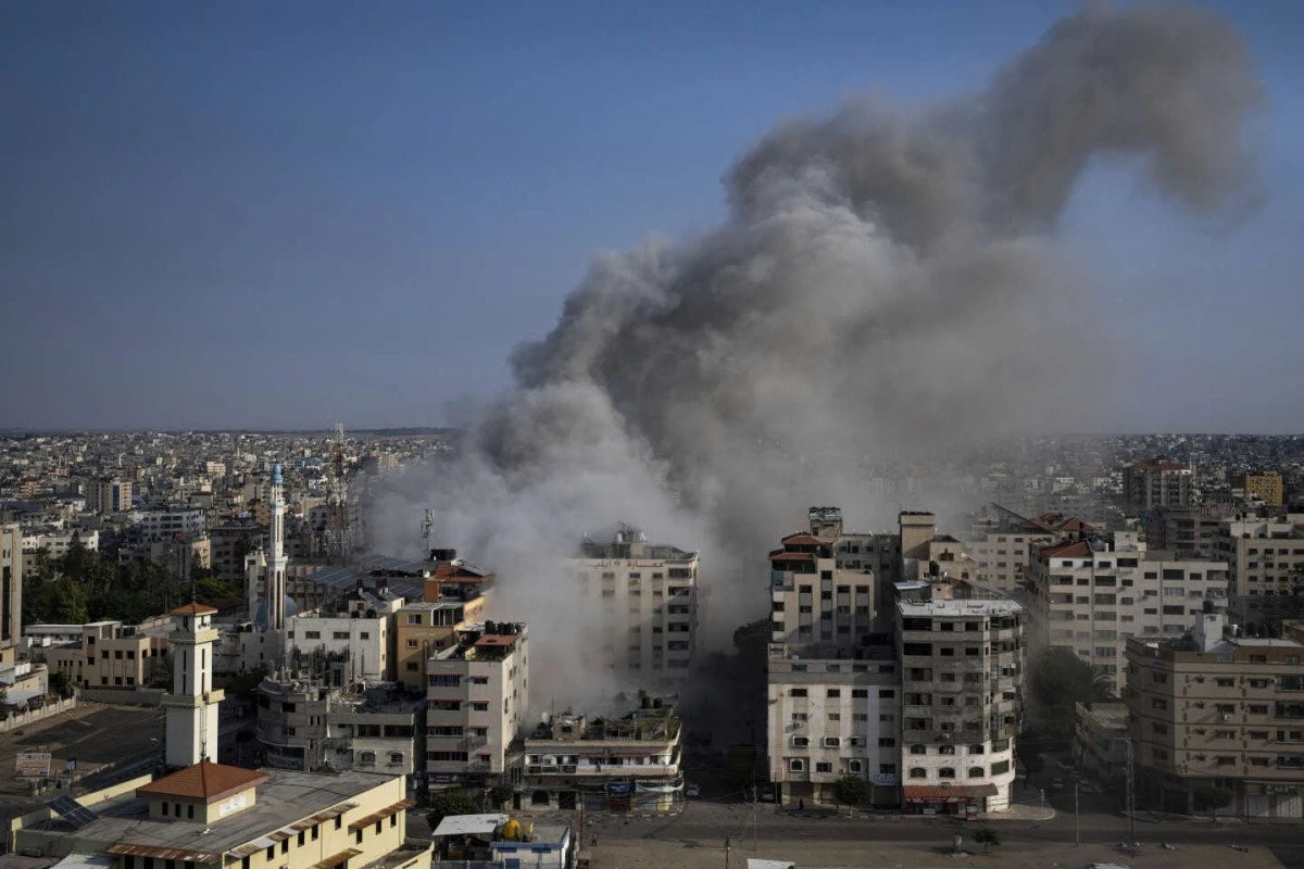 Israelul a bombardat 'centrul de comandă' al Hezbollah din Beirut