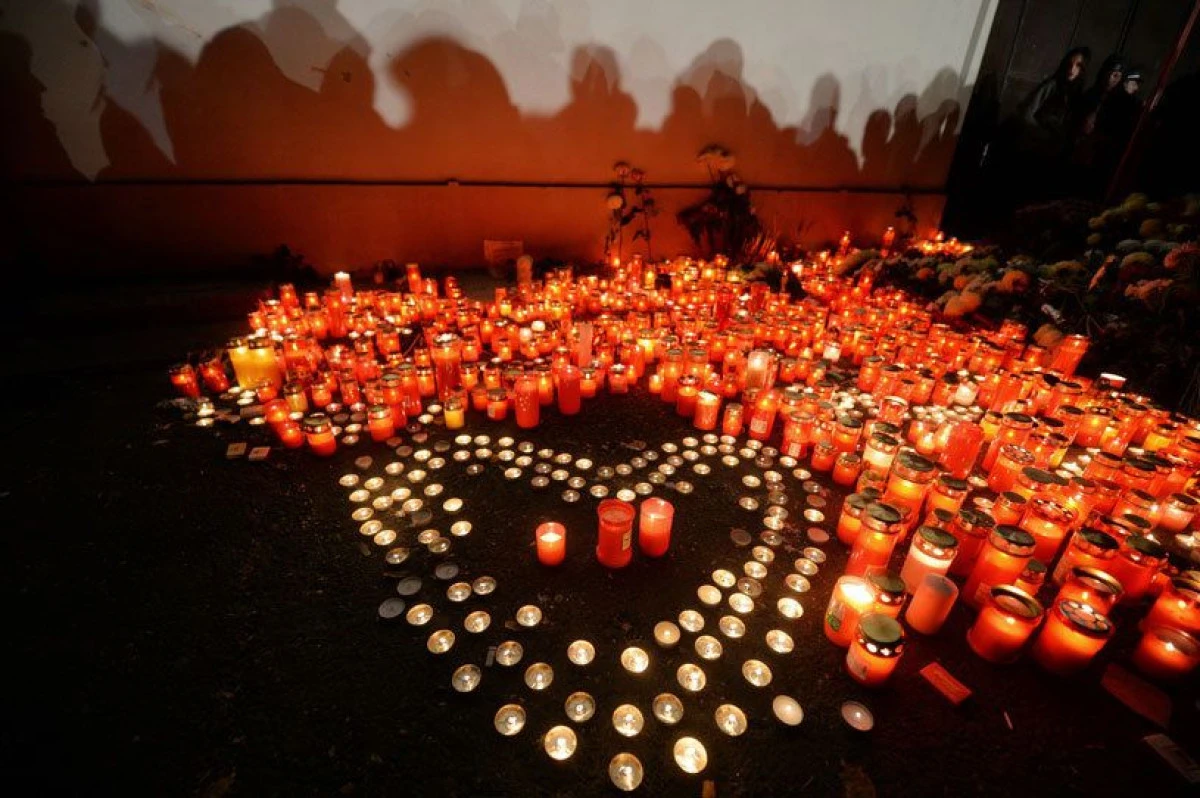 IUBITA SOLISTULUI ARADEAN ANDREI GALUT A DECEDAT LA SPITALUL FLOREASCA. BILANTUL A AJUNS LA 53 DE MORTI