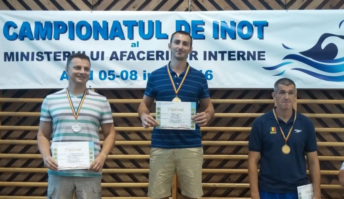 JANDARM ARĂDEAN, PRIMUL LOC LA CAMPIONATUL DE ÎNOT AL MAI