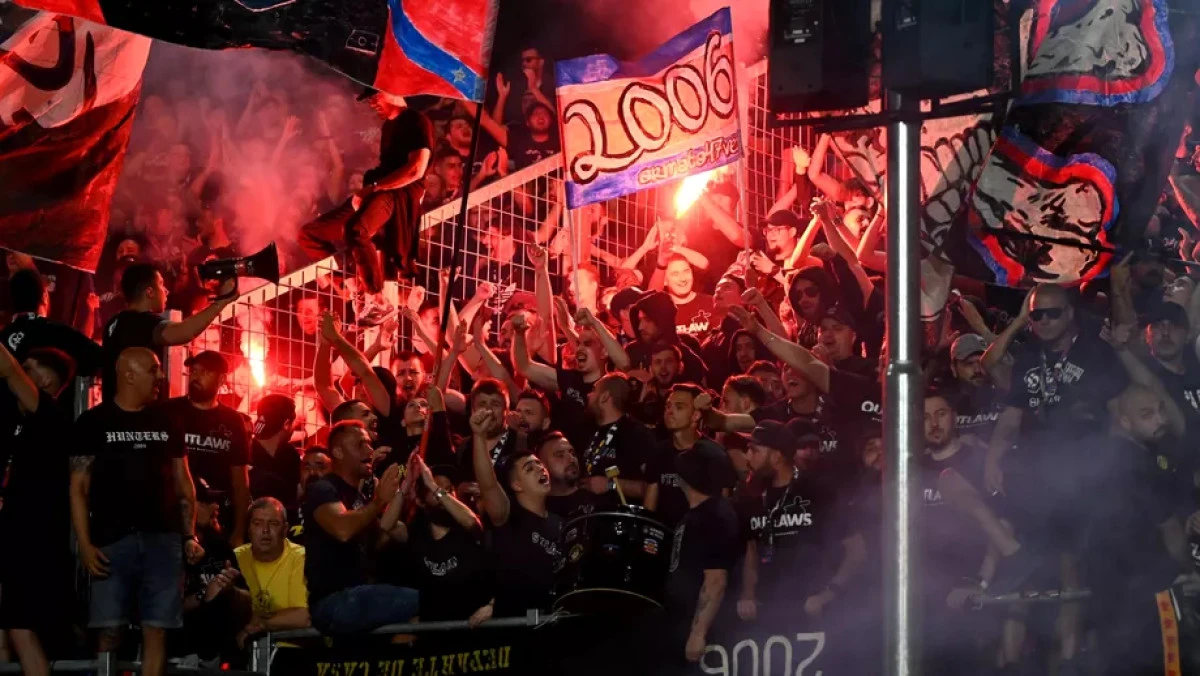 Jandarmeria anunță grad sporit de risc în Giulești: ”frații” utiștilor, ultrașii de la Steaua, vin la meci!