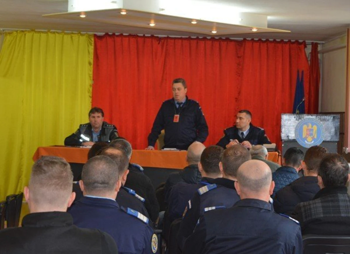 Jandarmeria Arad a fost gazda unei întâlniri pe tema prevenirii și combaterii violenței în sport