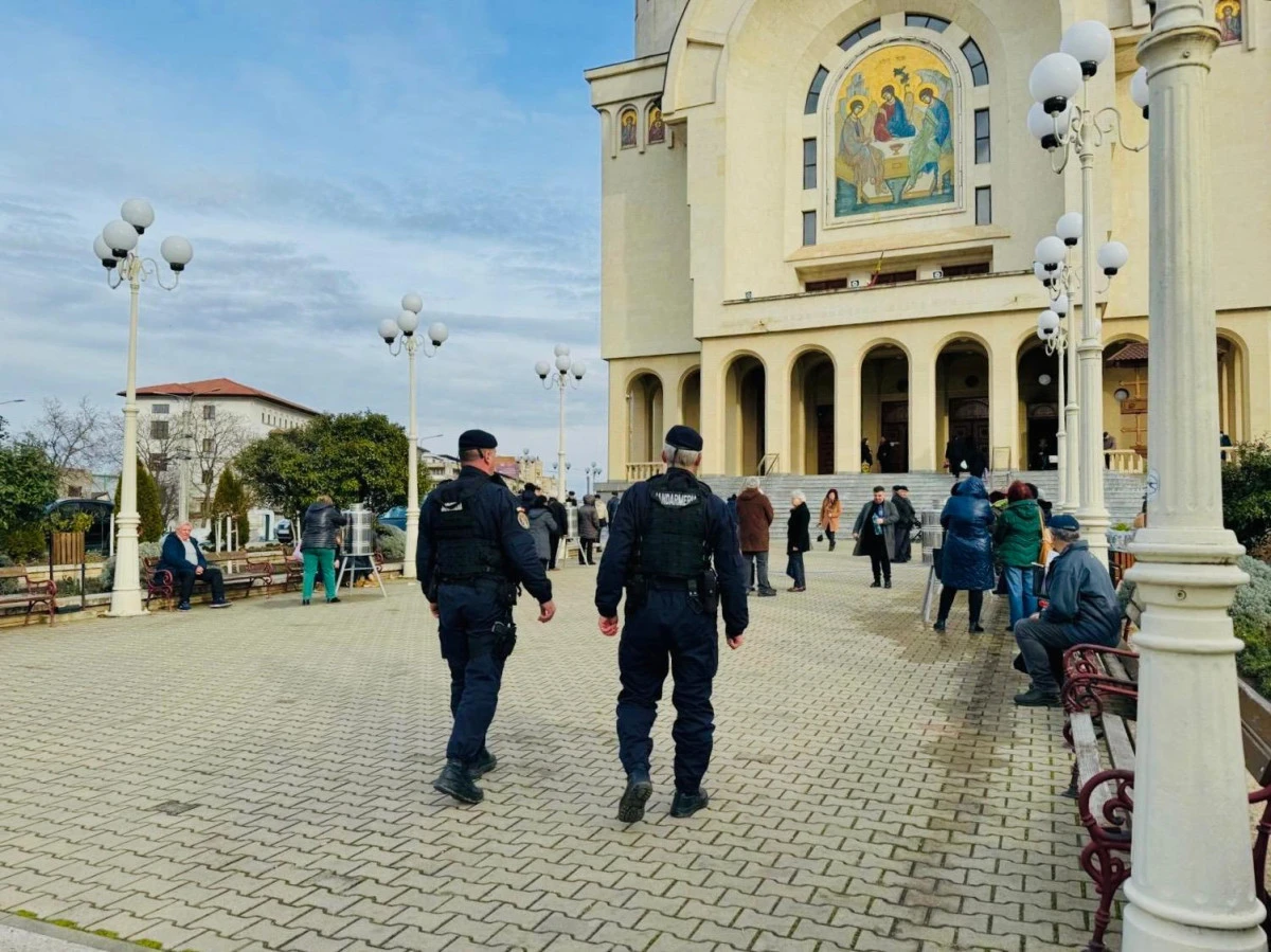 Jandarmeria Arad asigură ordinea publică în cadrul manifestărilor religioase de Bobotează
