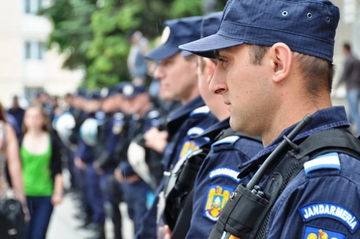 Jandarmii arădeni au asigurat cu succes ordinea publică în minivacanța de 1 decembrie
