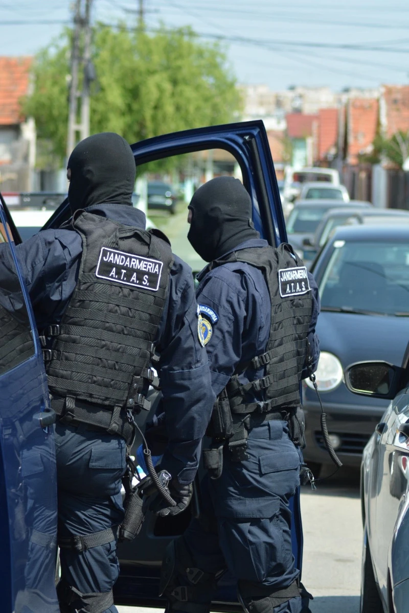 Jandarmii arădeni vor intensifica măsurile specifice de ordine publică