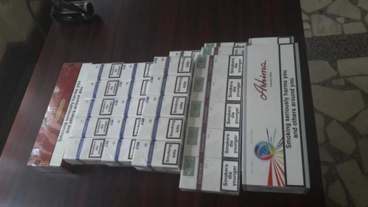 Jandarmii au prins două femei care comercializau țigări netimbrate în Piața Fortuna
