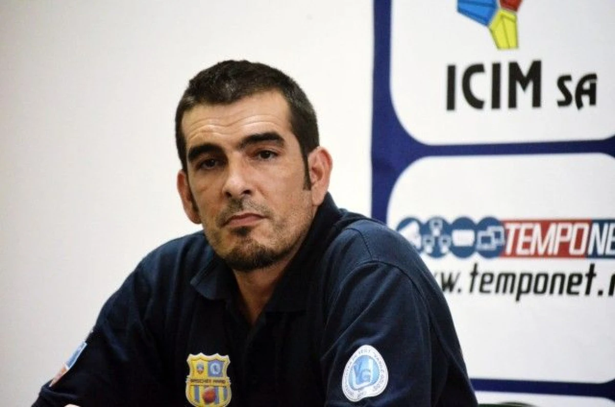 JOSE ARAUJO CONTINUA LA UNIV.GOLDIS ICIM. DOAR PATRU JUCATOARE SUB CONTRACT