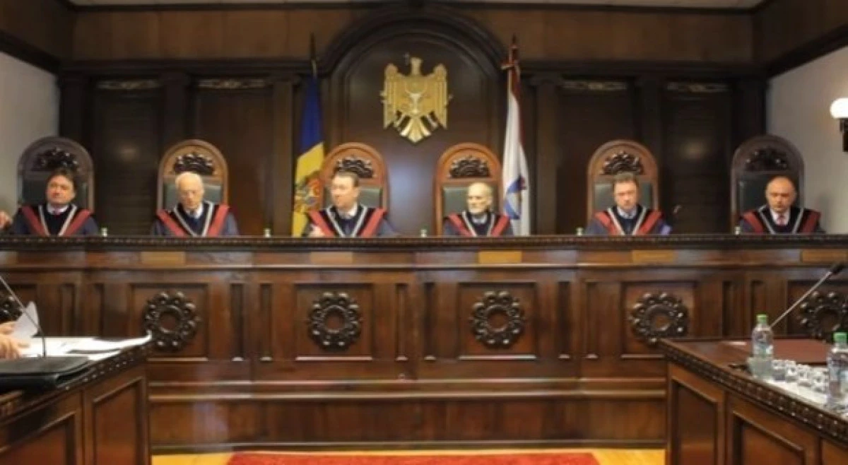 Judecătorii CCR din Republica Moldova au demisionat