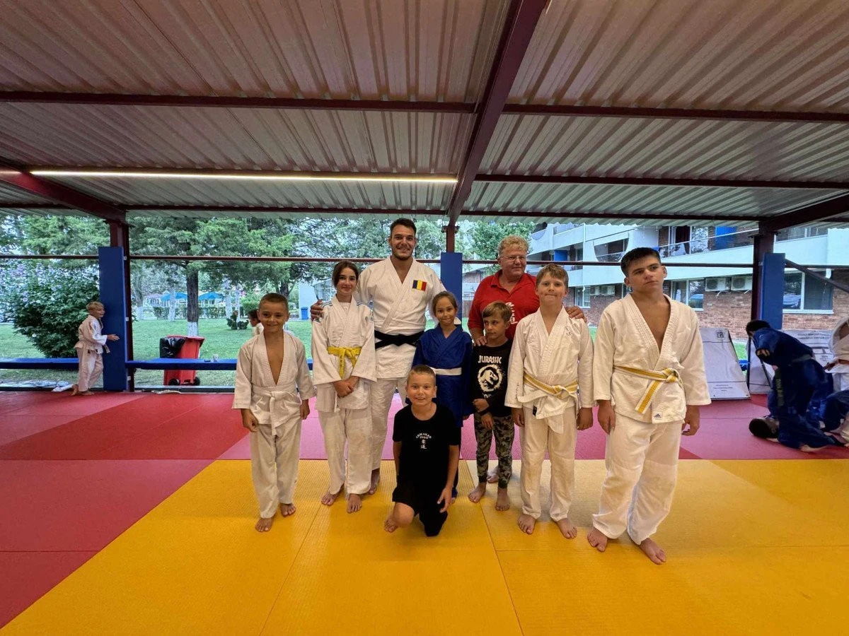 Judoka arădeni au participat la un stagiu de pregătire în Venus