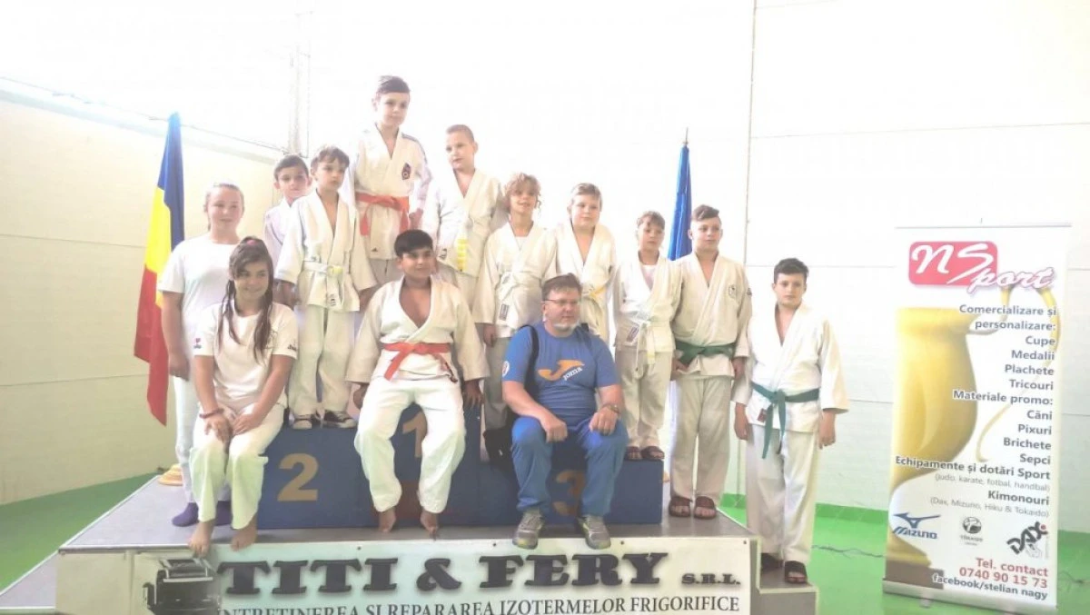 JUDOKA DE LA CSM ARAD AU CUCERIT NOI MEDALII PE TATAMI