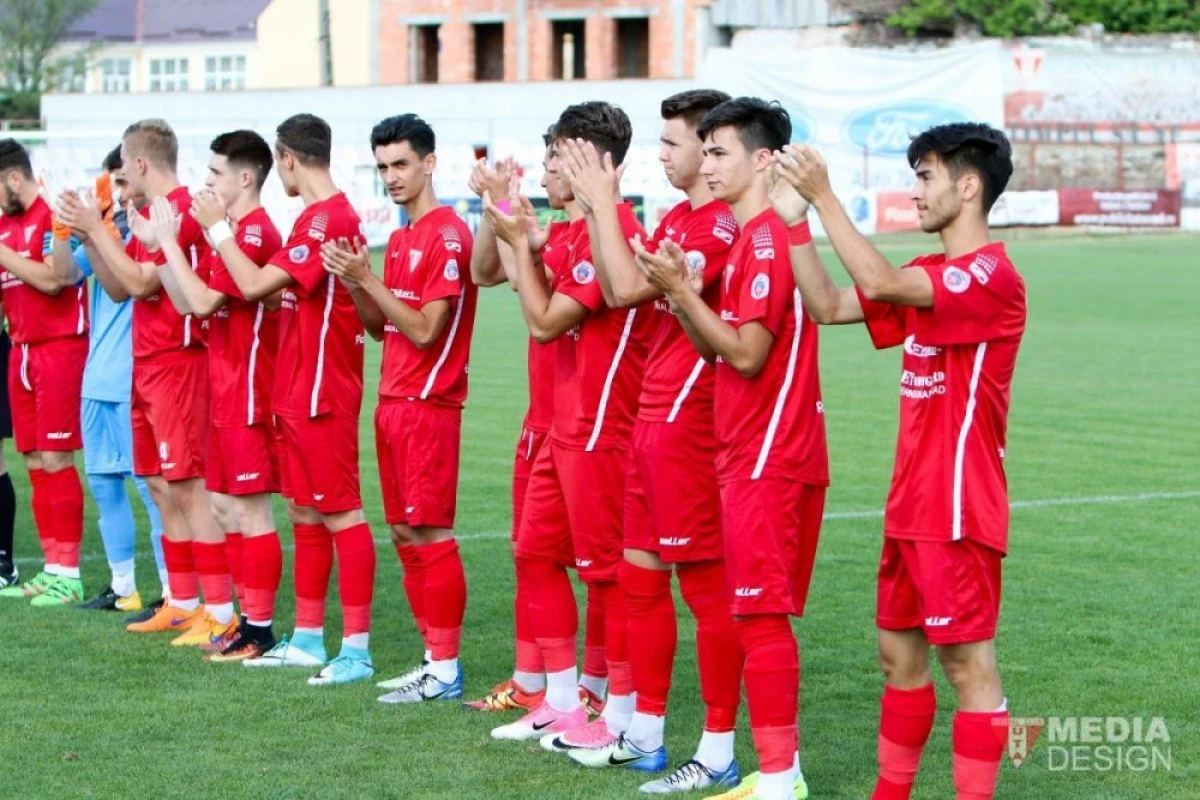 Juniorii roş-albi au ratat dramatic finala pe ţară