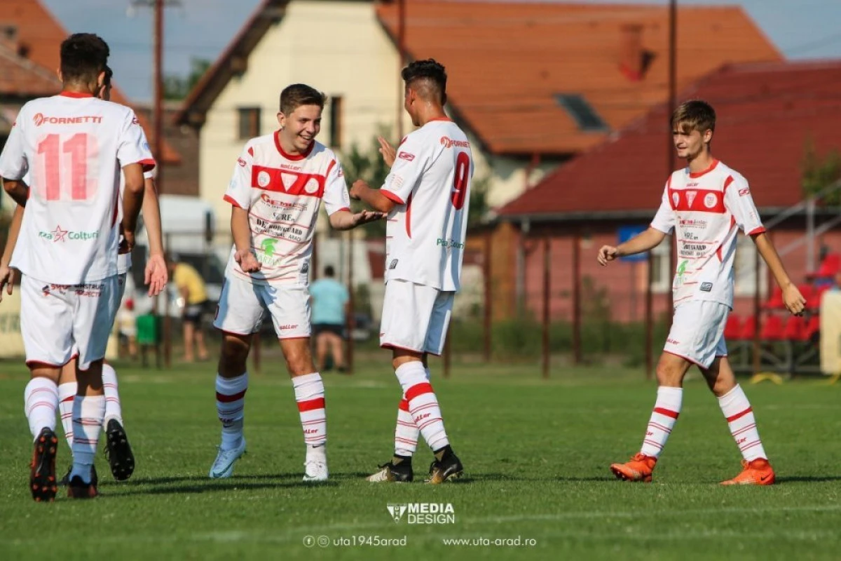 Juniorii „roş-albi“ fac spectacol în Liga Elitelor