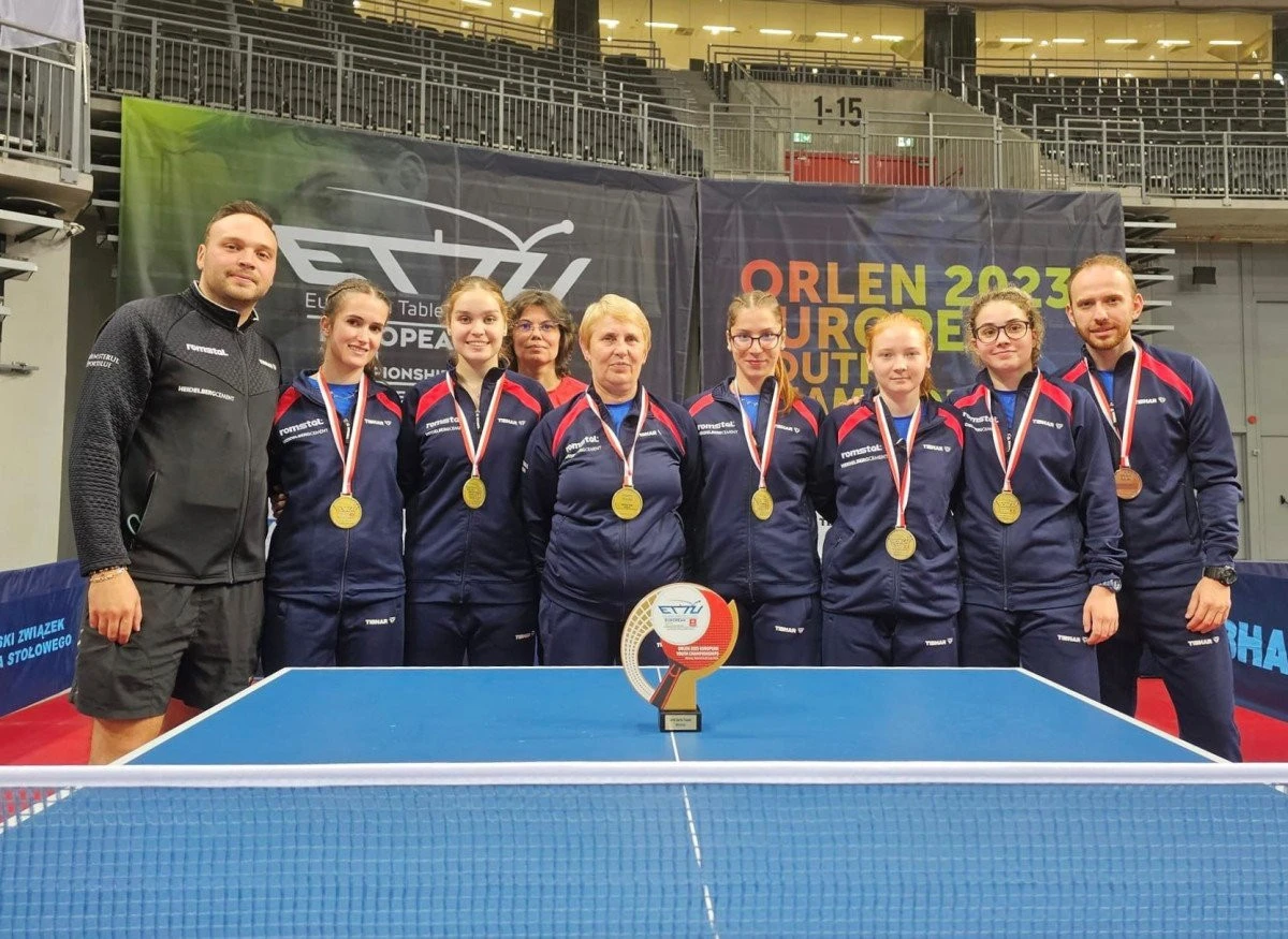 Juniorii tricolori au cucerit Polonia, la Europenele de tenis de masă! Arădeanca Strună - printre medaliați