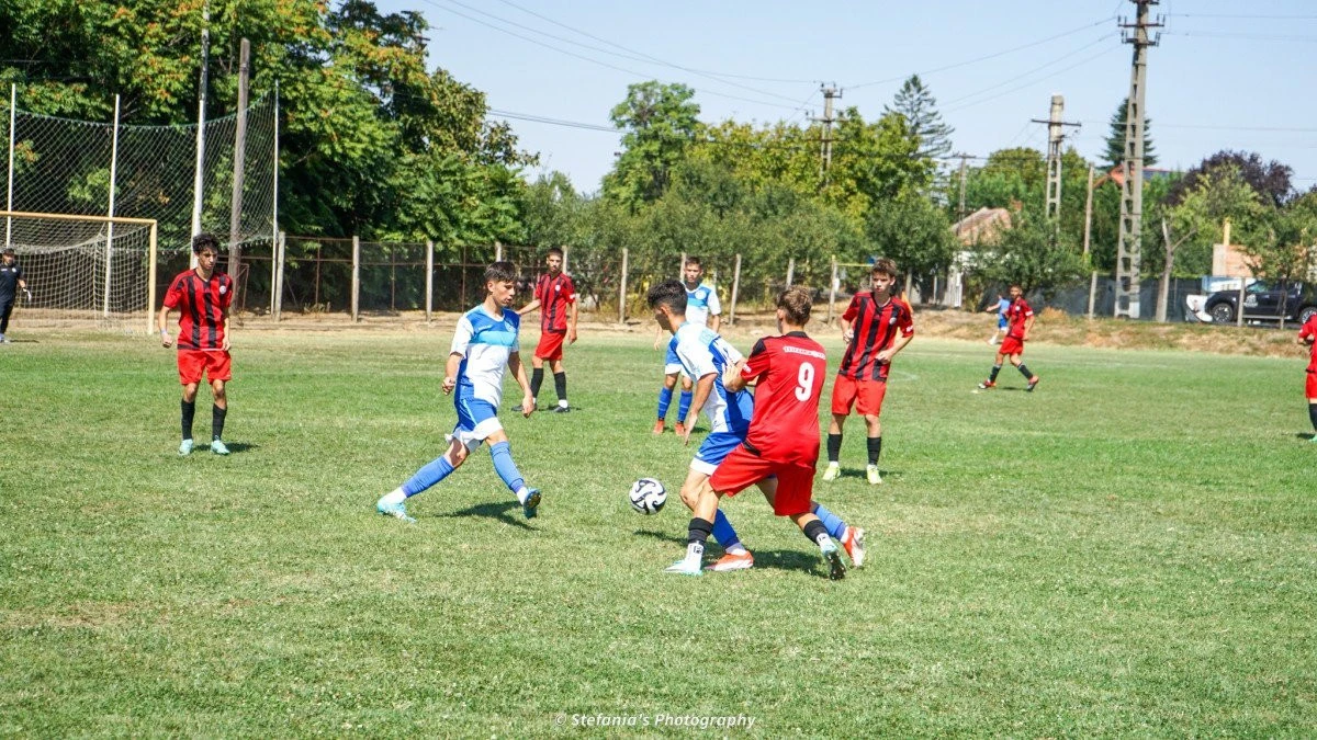 Juniorii U17 și U19 ai Gloriei Arad au bilanț pozitiv în campionatele naționale și conduc în seriile lor