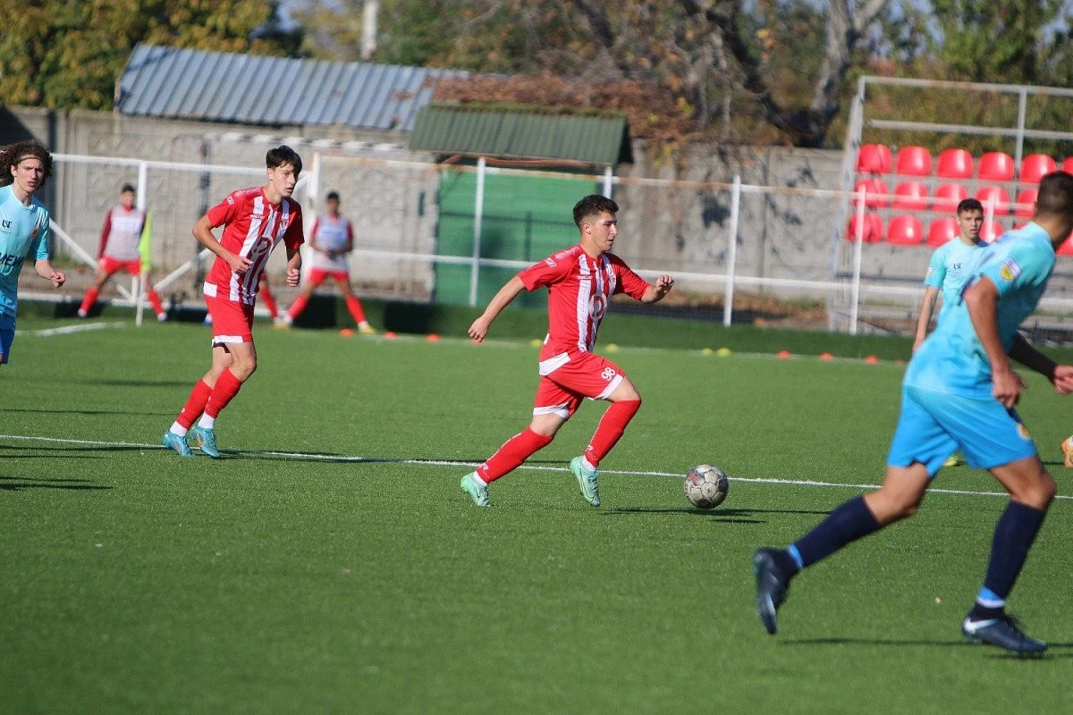 Juniorii U19 ai UTA-ei au amical, sâmbătă, cu timișenii de la Dumbrăvița