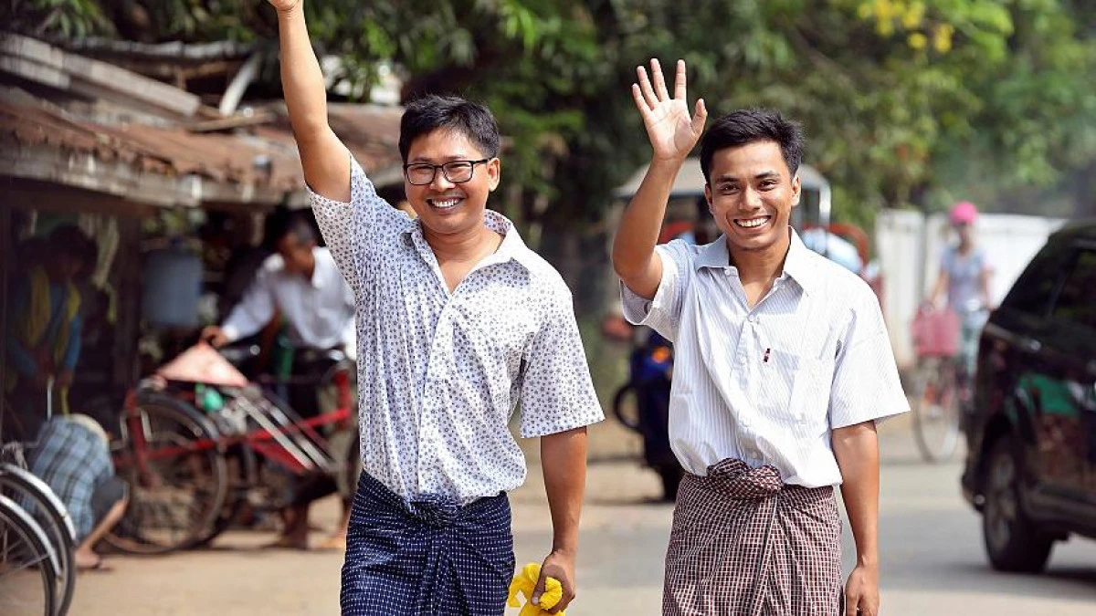 Jurnaliștii închiși în Myanmar au fost eliberați după mai bine de 500 de zile