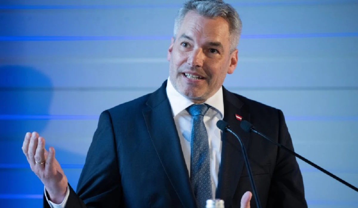 Karl Nehammer recunoaşte înfrângerea în faţa extremei drepte