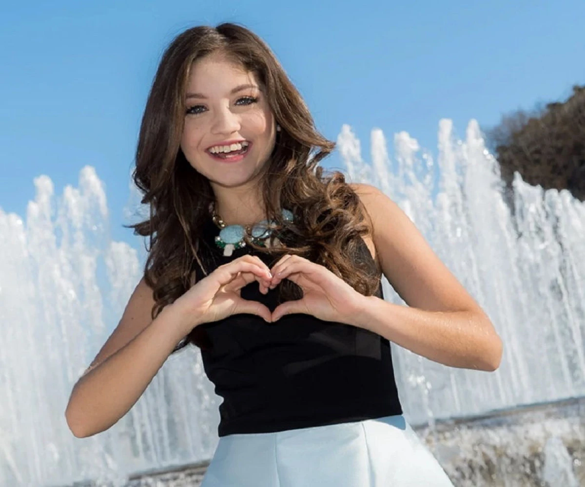 Karol Sevilla va concerta pentru prima dată în România