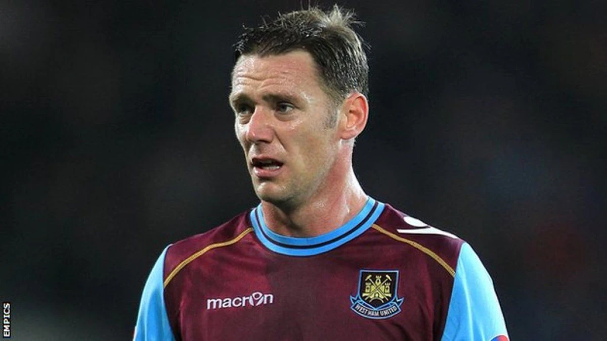 KEVIN NOLAN ACCIDENTAT PENTRU 6 SAPTAMANI