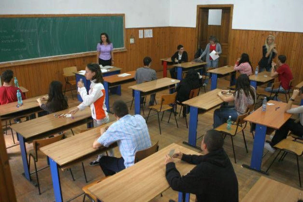 LA ARAD NU AU FOST ABSENTE LA PROBA DE LIMBA SI LITERATURA ROMANA A BACALAUREATULUI