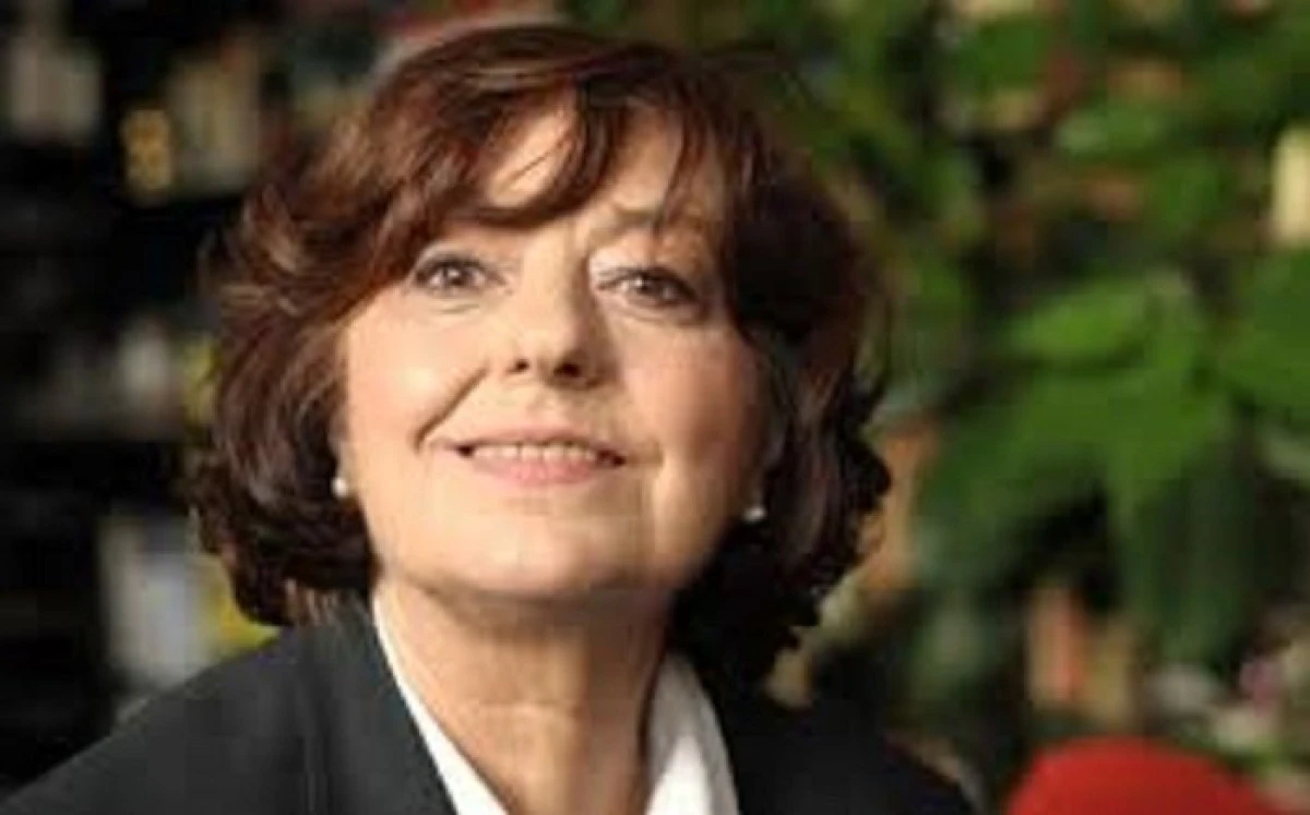La mulți ani, Ana Blandiana!