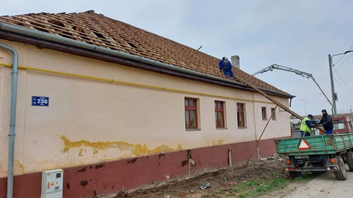 La Pecica se mai renovează o școală cu bani europeni!