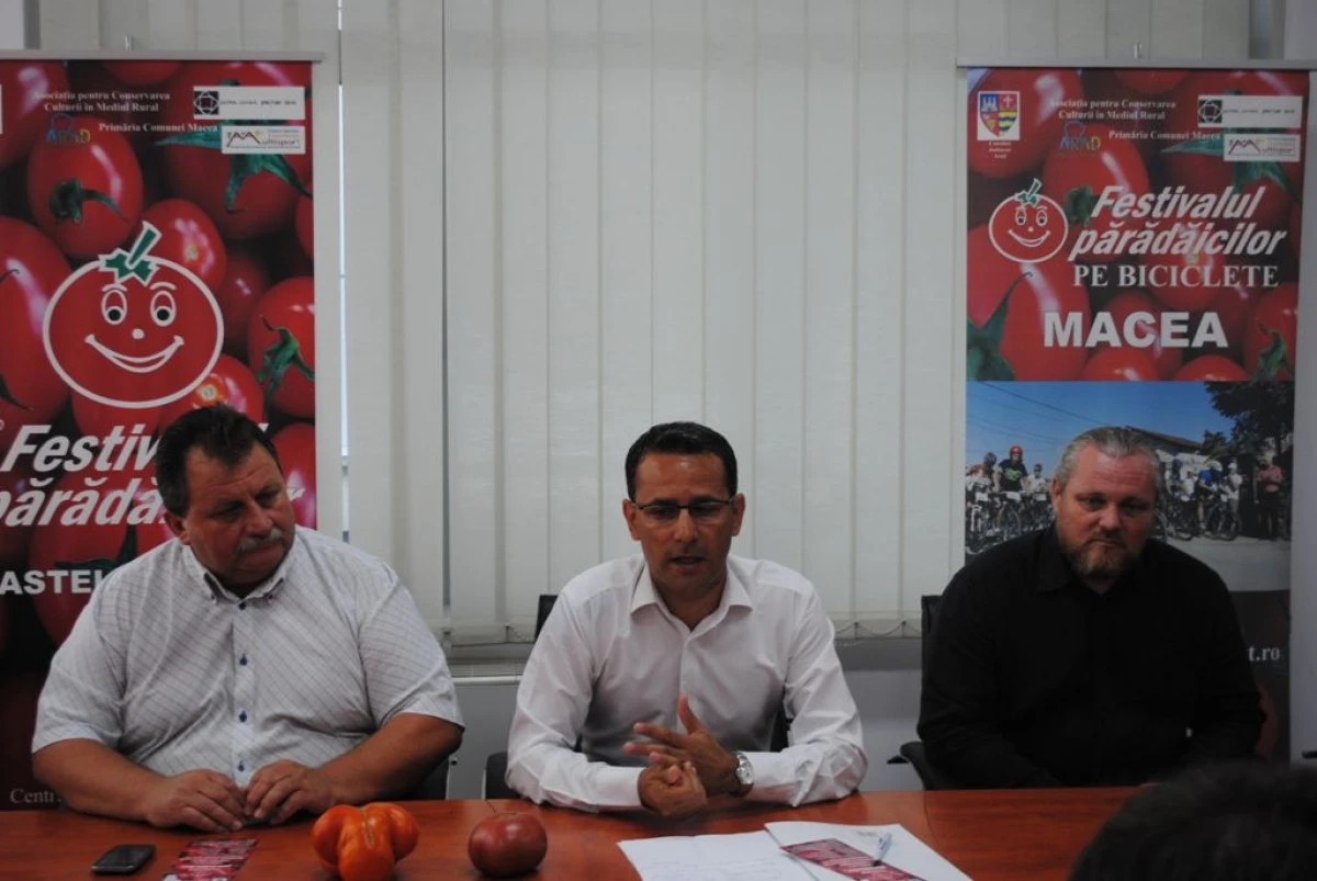 LA SFARSITUL SAPTAMANII INCEPE CEA DE-A VII-A EDITIE A "FESTIVALULUI PARADAICILOR" DE LA MACEA