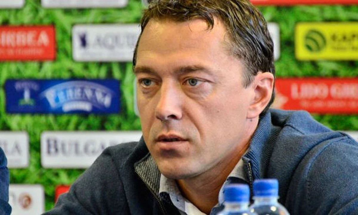 LAURENŢIU ROŞU ESTE NOUL ANTRENOR AL ECHIPEI UTA