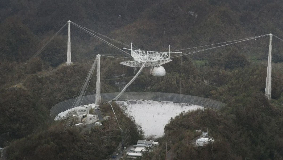 Legendarul telescop spațial Arecibo va fi demolat