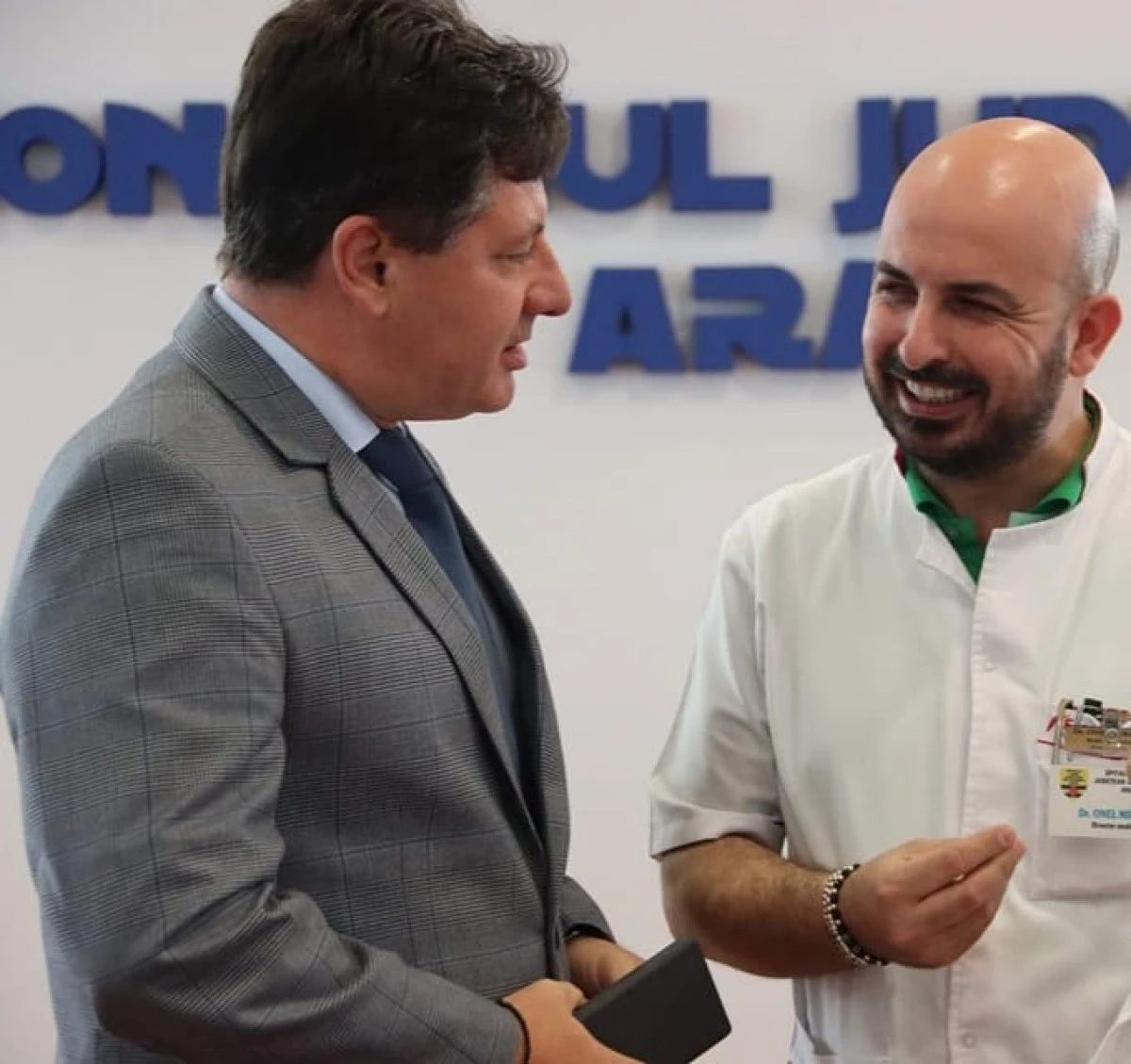 Liberalii au găsit vinovatul pentru dezastrul din spitale: „Onel trebuie MAZILIT“