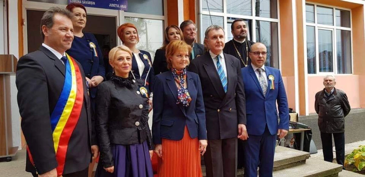 Liceul din Săvârşin a primit numele „Regele Mihai I”
