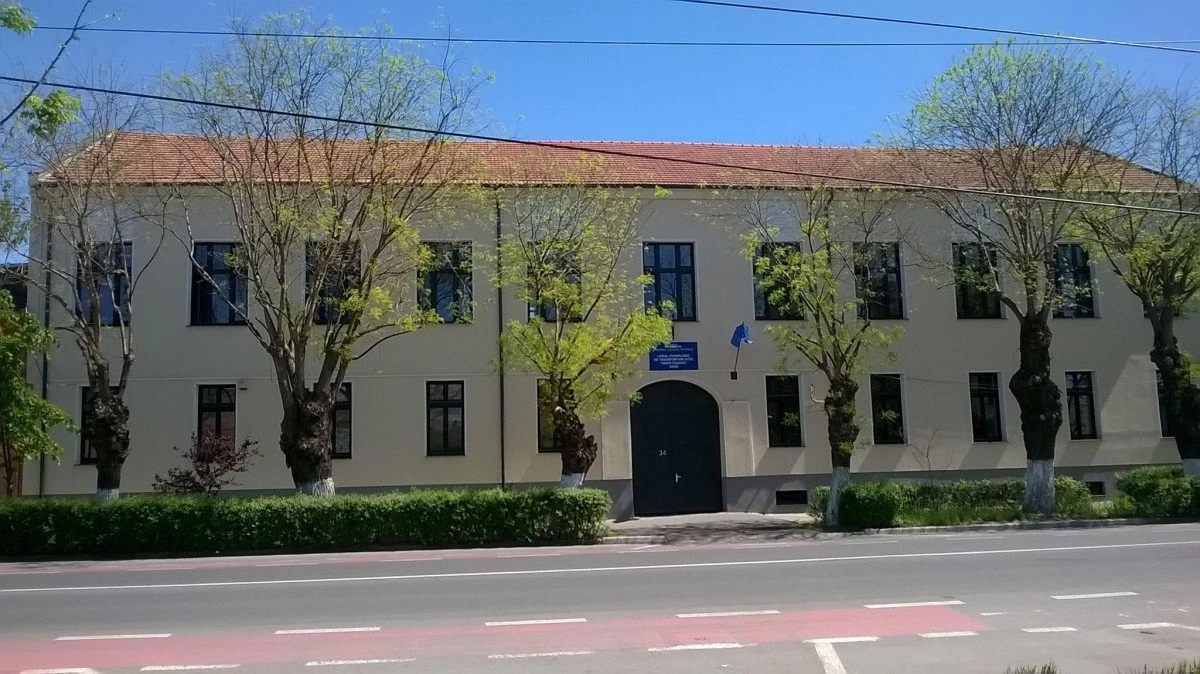 Liceul „Henri Coandă" Arad a obținut acreditarea Erasmus+ în domeniul „Formare Profesională"