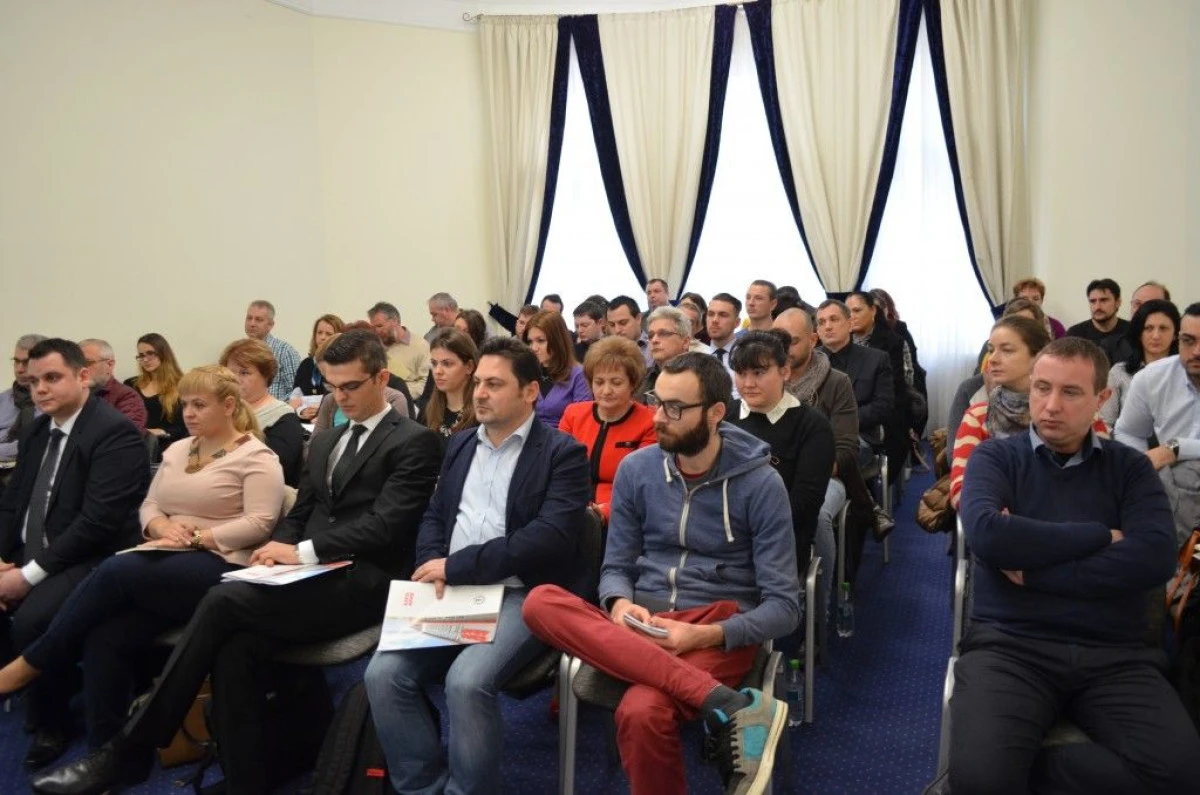 LINII DE FINANTARE PENTRU IMM-URI, PREZENTATE LA CAMERA DE COMERT