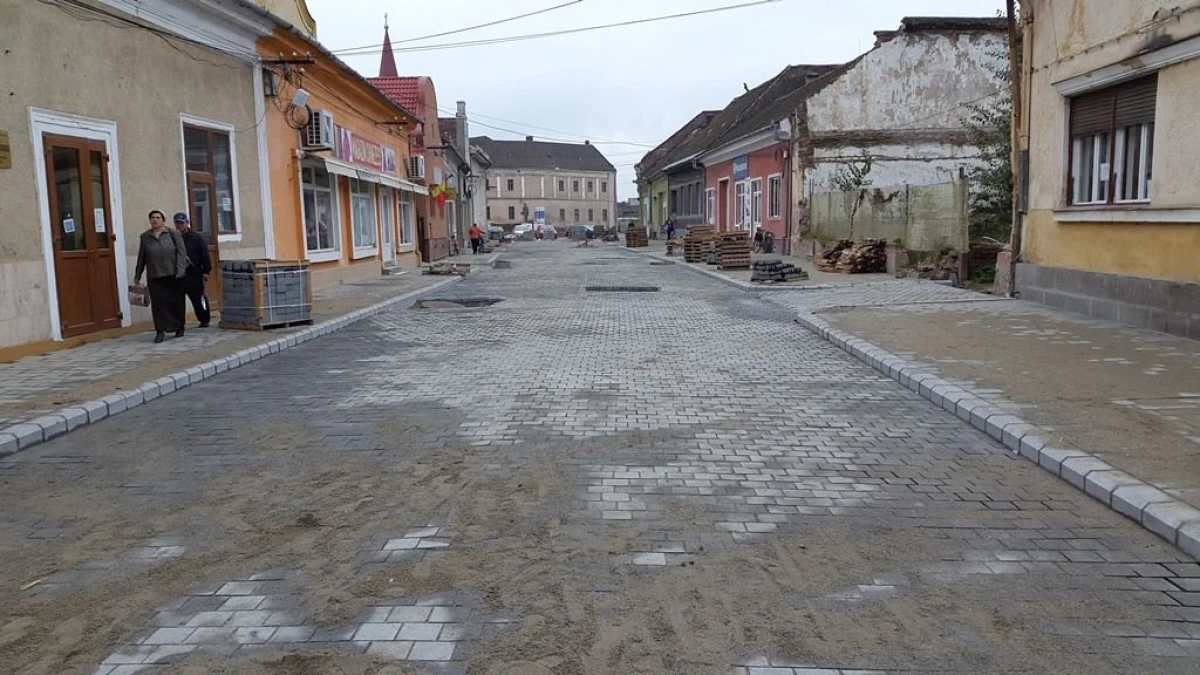 LIPOVA DEVINE UN ORAS EUROPEAN. INVESTITII FARA PRECEDENT IN INFRASTRUCTURA LOCALA (GALERIE FOTO)