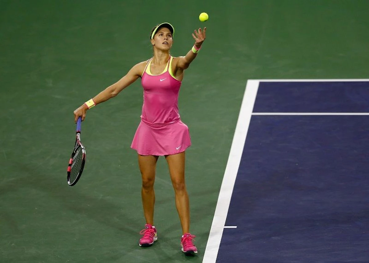 LOVITURA PENTRU ROMANIA! BOUCHARD S-A RAZGANDIT SI JOACA IN FED CUP