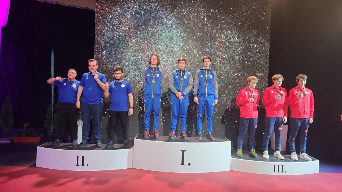 Luca Joldea a făcut tripla la Europenele de tir: este vicecampion de juniori și în proba de trio! (FOTO)