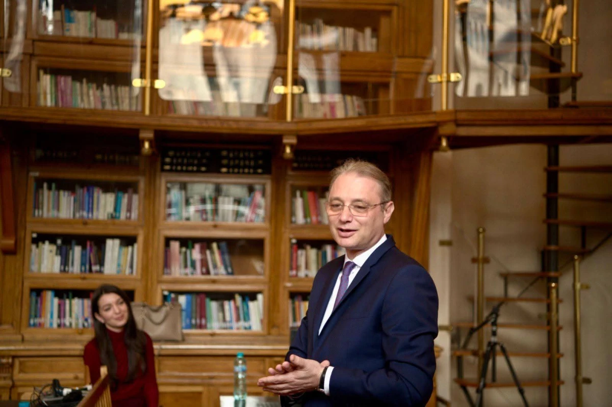 Luca Niculescu, desemnat premier de președintele Nicușor Dan