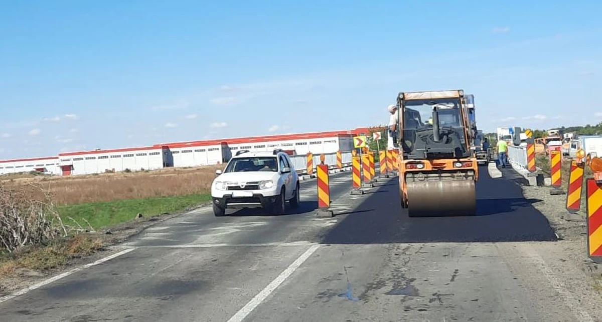 Lucrări pe drumul Arad-Timișoara. Se circulă pe ambele sensuri, în condiții de șantier, cu limitare de viteză