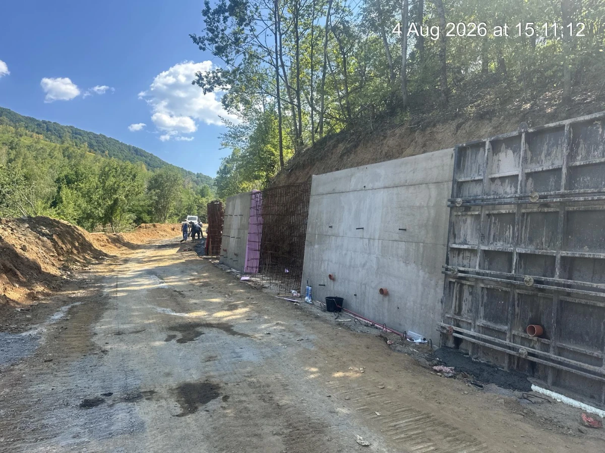 Lucrările avansează pe Drumul Regelui, între Petriș și limita cu județul Hunedoara