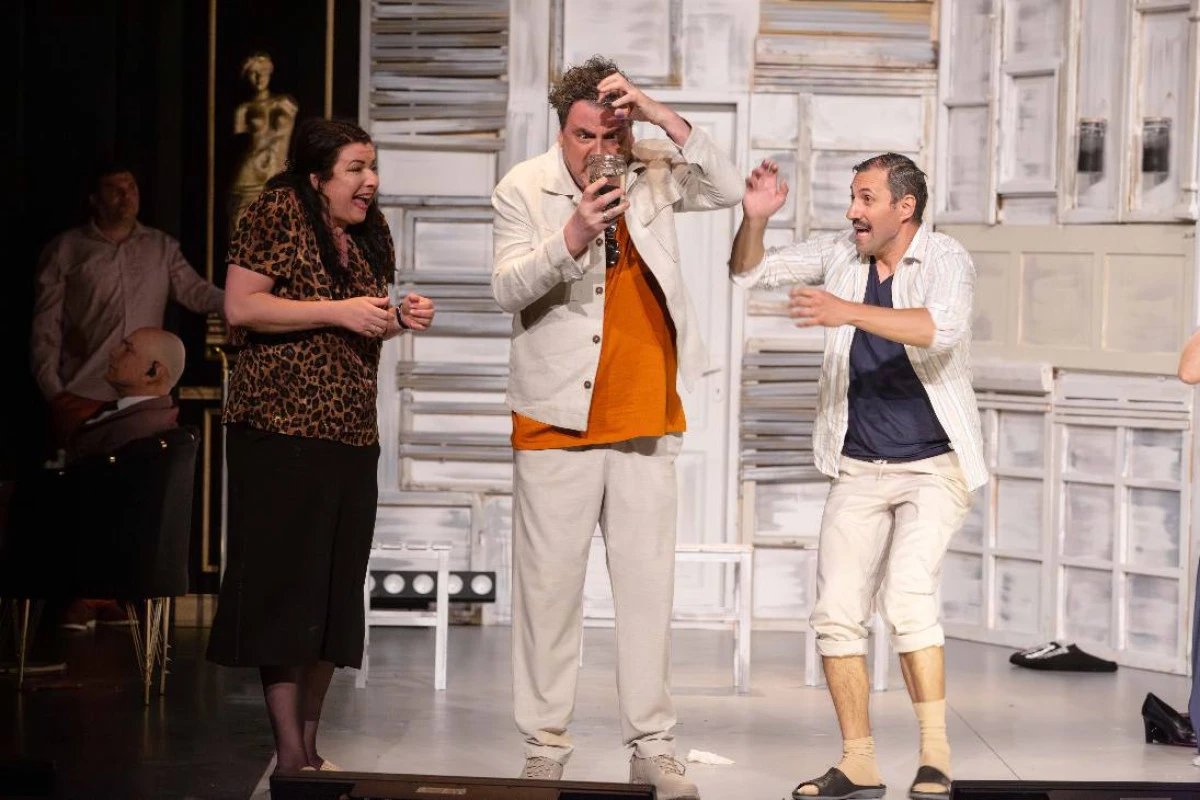 Luna iunie – pe scena Teatrului Clasic „Ioan Slavici” Arad