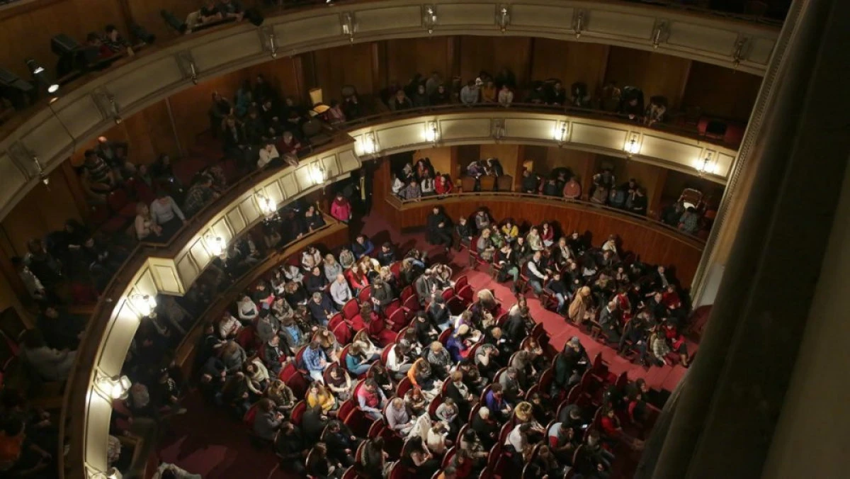 “Luna plină de teatru!”, la final