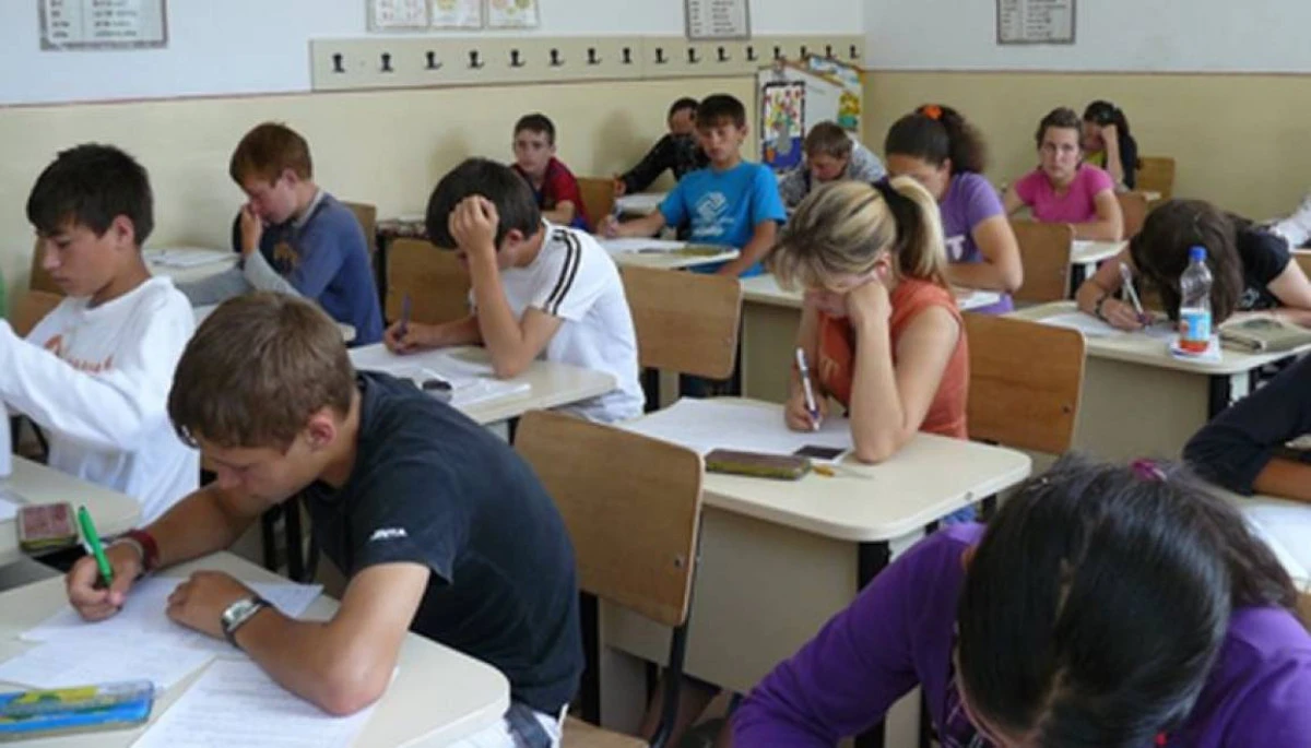 Luni încep simulările pentru evaluarea națională și bacalaureat
