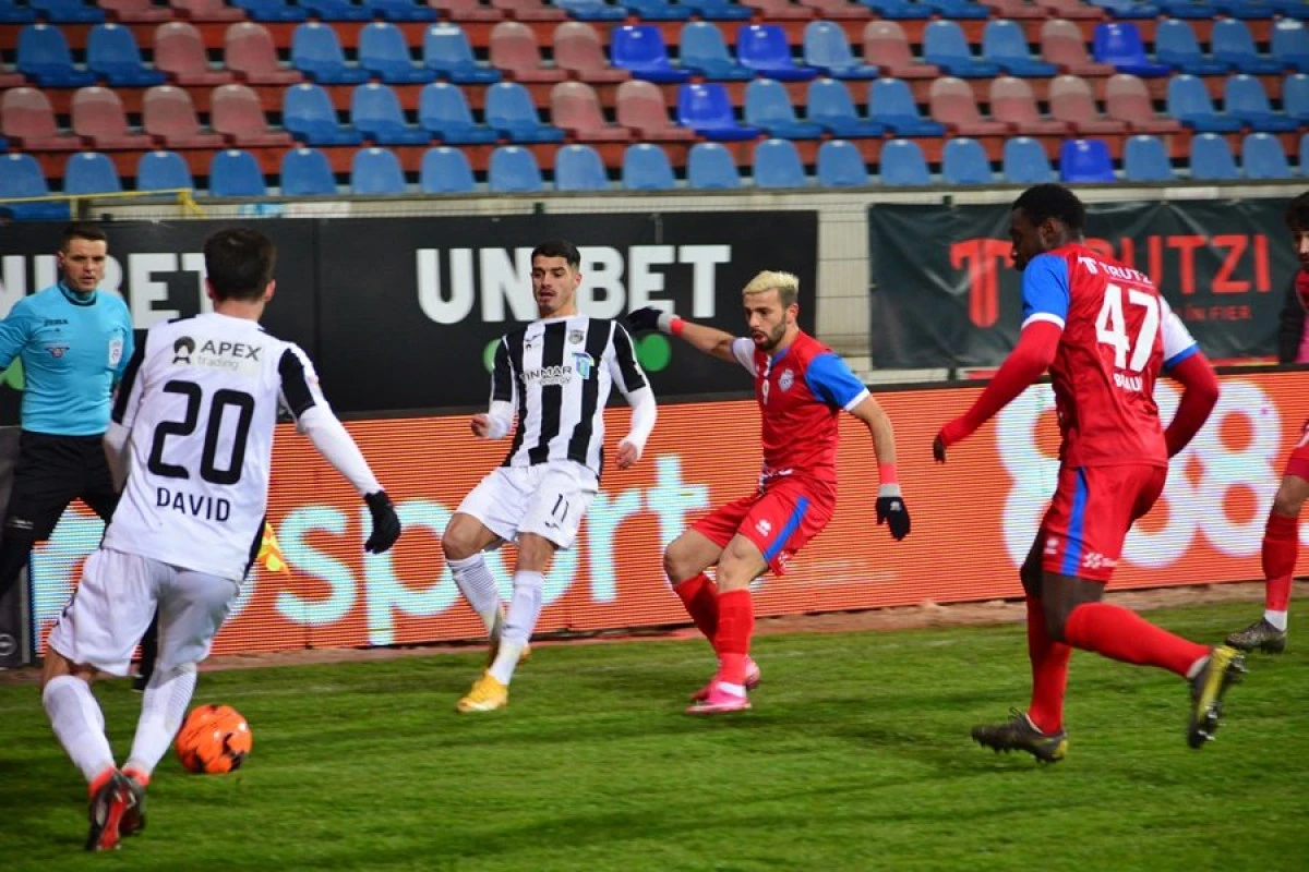 Luptă crâncenă pentru ultimele două locuri de play-off, în Liga 1