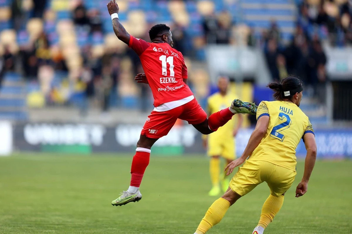 Luptă strânsă la ambii poli ai play-out-ului, în SuperLiga! Rezultate și clasament