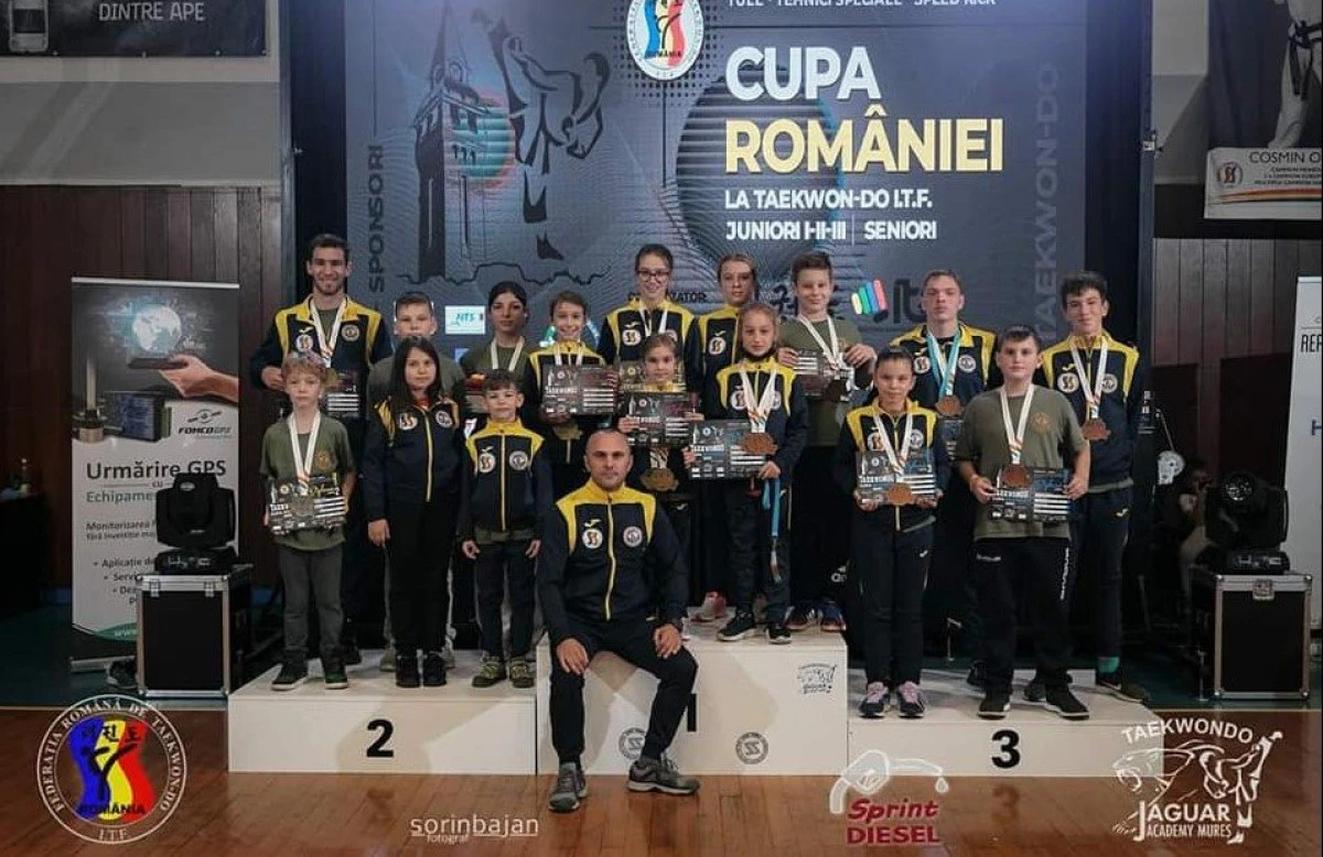 Luptătorii de la Takeda Arad au obţinut 15 medalii la Cupa României de Taekwon-do