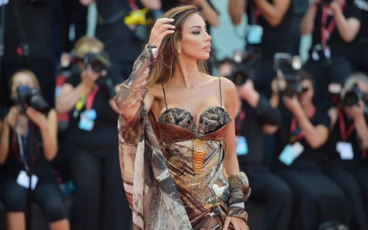 Mădălina Ghenea, jefuită în aeroportul Fiumicino din Roma