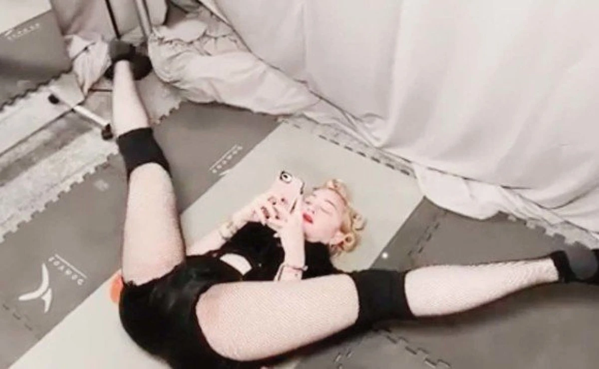 Madonna, incredibil de elastică la 61 de ani